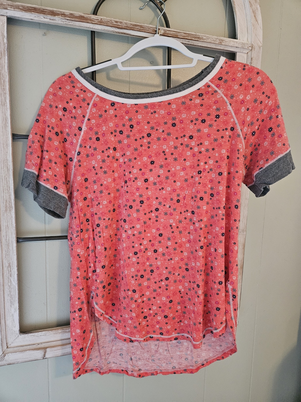 Layla Women’s Floral Pajama Set